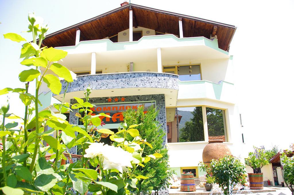 Hotel Complex Diana Cherven  Exterior foto