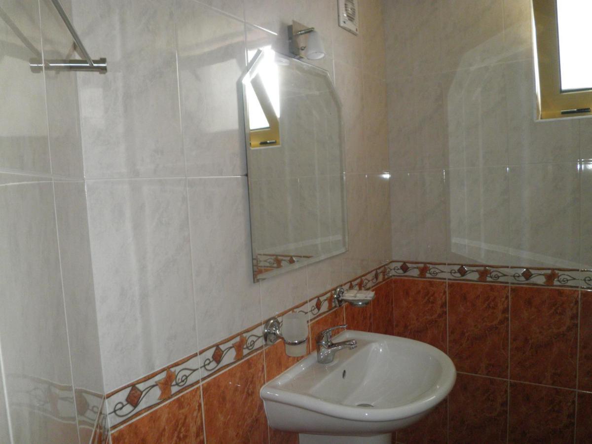 Hotel Complex Diana Cherven  Zimmer foto